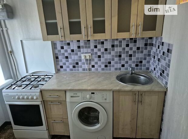 2-кімн. квартира, 43 м², вул. Кирила Осьмака(20-річчя Перемоги)