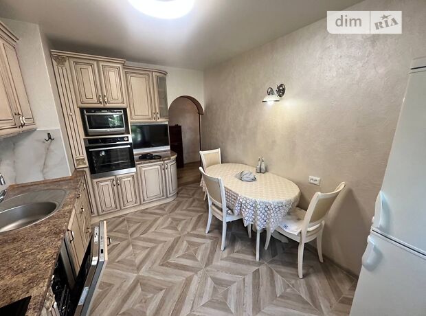 3-кімн. квартира, 65,8 м², просп. Героїв фото 2