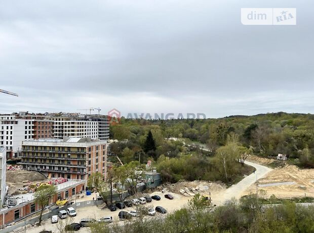 2-кімн. квартира, 65 м², вул. Миколайчука