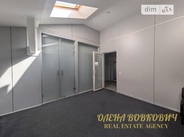 Офісне приміщення, 21,7 м², вул. Тринітарська