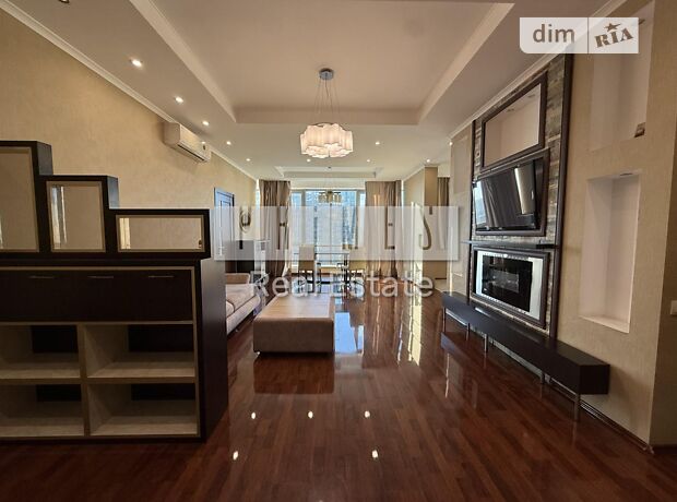 2-кімн. квартира, 90 м², наб. Дніпровська