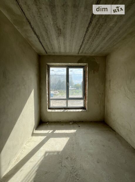 2-кімн. квартира, 55 м², вул. Комунальна