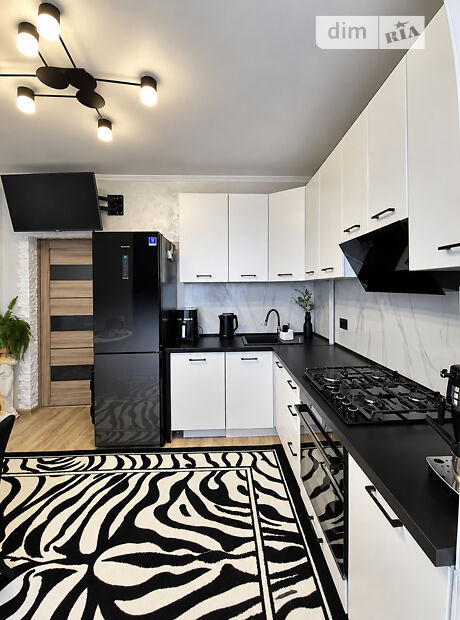 2-кімн. квартира, 70 м², вул. Капушанська(Перемоги) фото 2