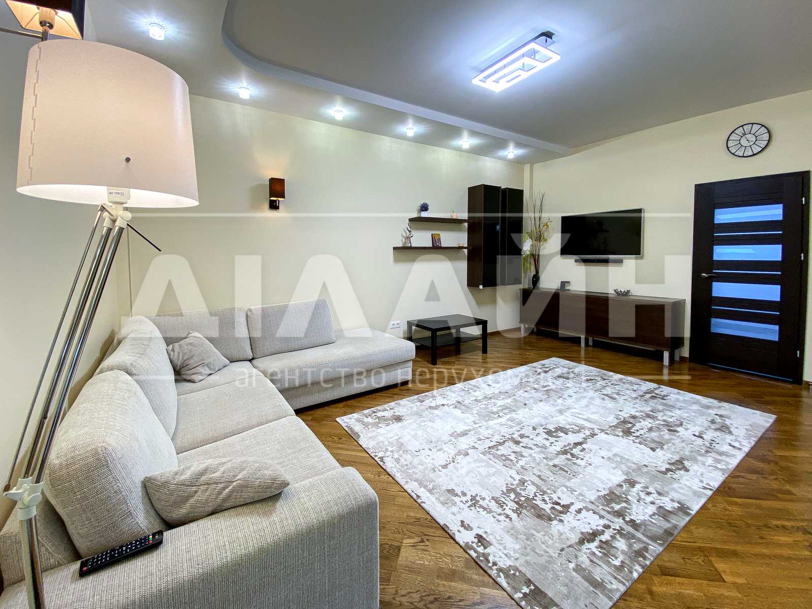 3-кімн. квартира, 86 м², вул. Дніпровські Пороги