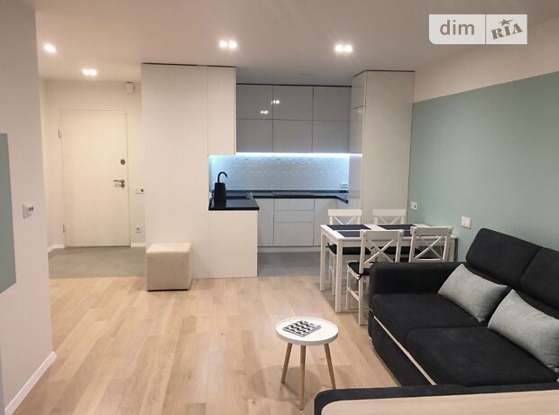 1-кімн. квартира, 46 м², вул. Ахматової Анни