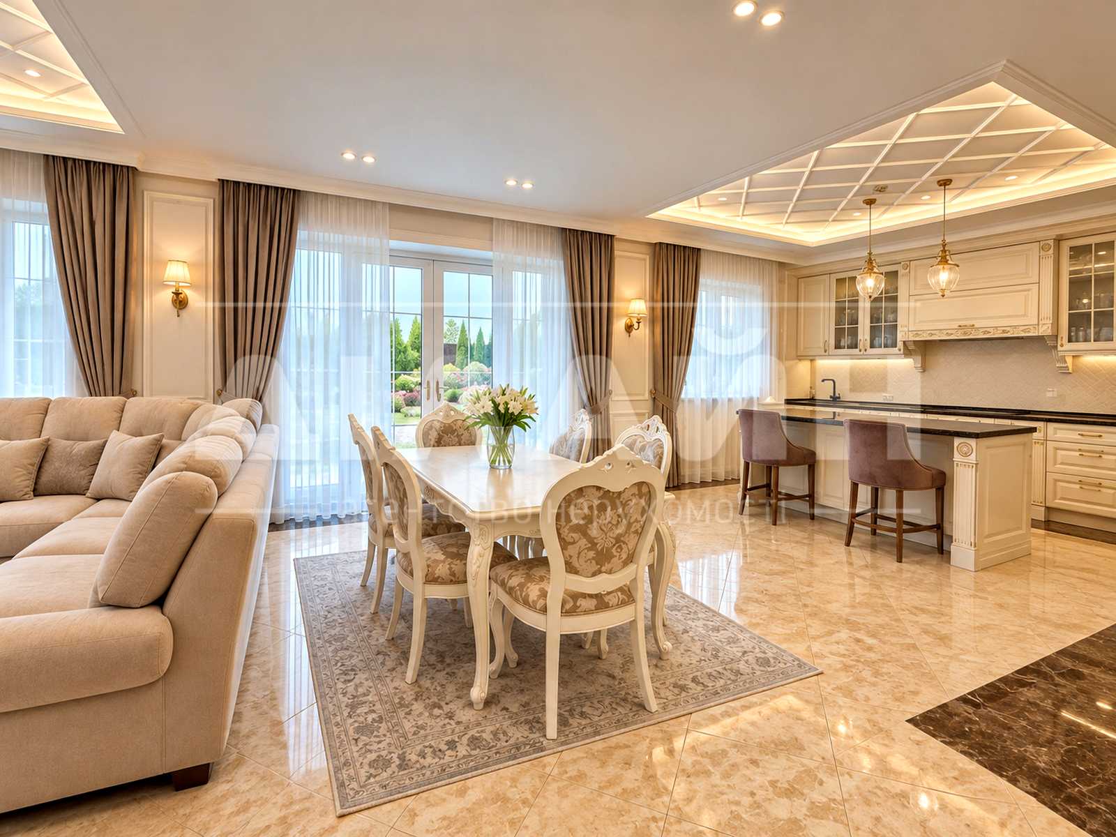 Будинок, 240 м², вул. Дніпровські Пороги