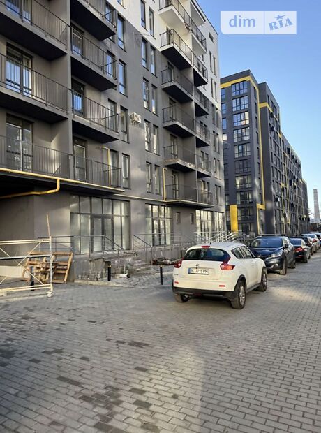 Комерційне приміщення, 96 м², вул. Залізнична